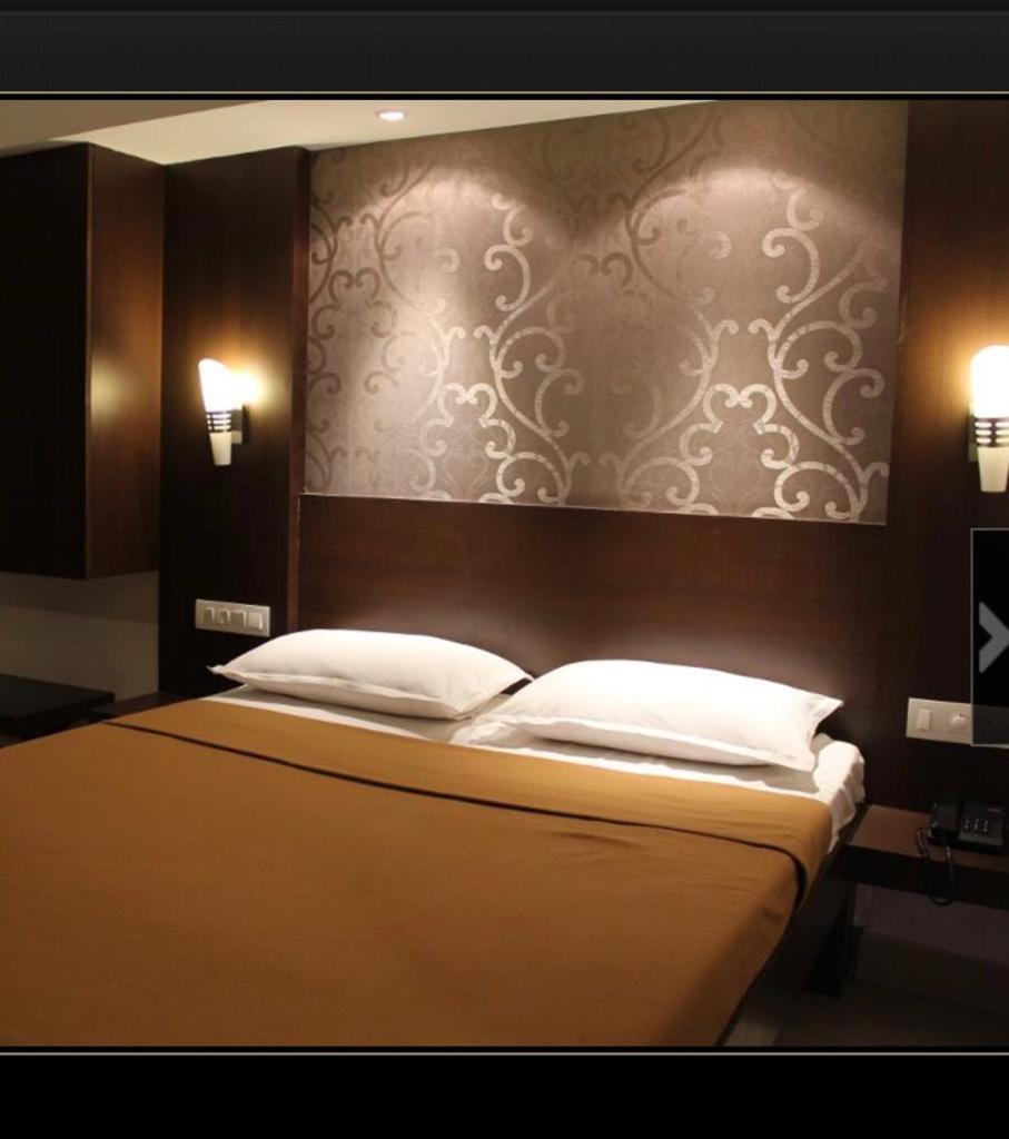 Hotel Aashraya Mysore Esterno foto