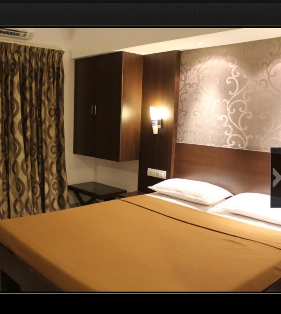 Hotel Aashraya Mysore Esterno foto